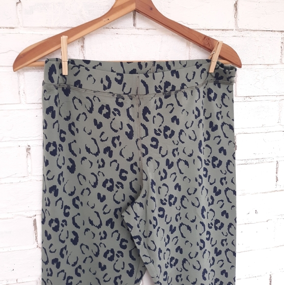Boden Leggings Leopard Green size 12R - Picture 5 of 7